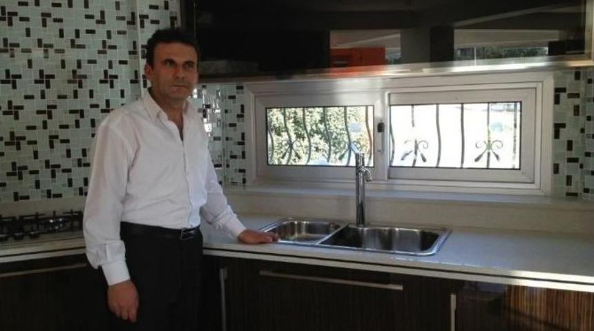 Didimli Marangoz Evinde İntihar Etti