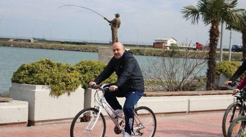 Kasapoğlu: "her D&ouml;rt &Ccedil;ocuktan &Uuml;&ccedil;&uuml; Spor Yapmıyor"