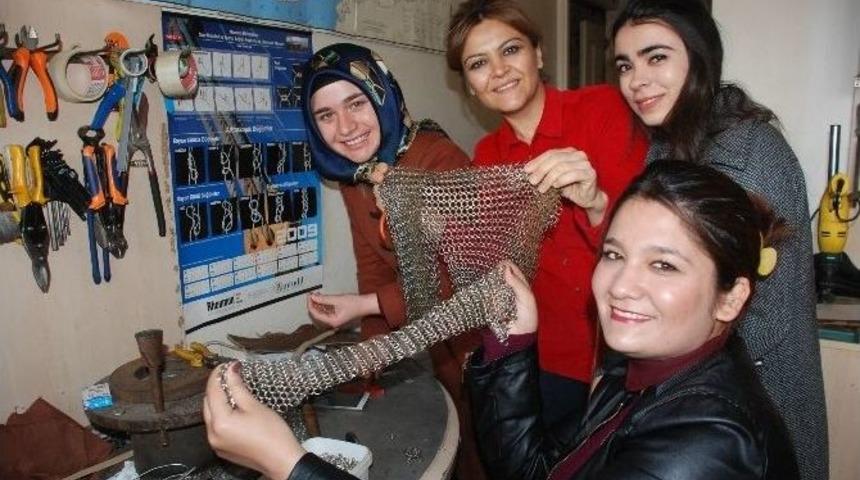 Elektrik, Elektronik M&uuml;hendisliği &Ouml;ğrencilerine Zırh Kursu