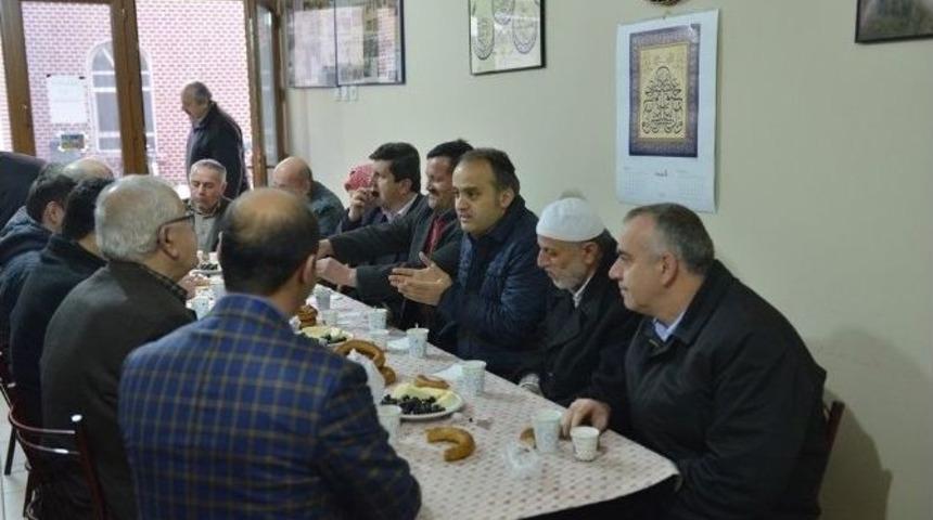 "bereket Sofrası"nda Şehitler İ&ccedil;in Dua Edildi