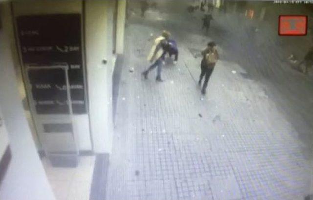 İstiklal Caddesi’ndeki Patlama Anı Kamerada