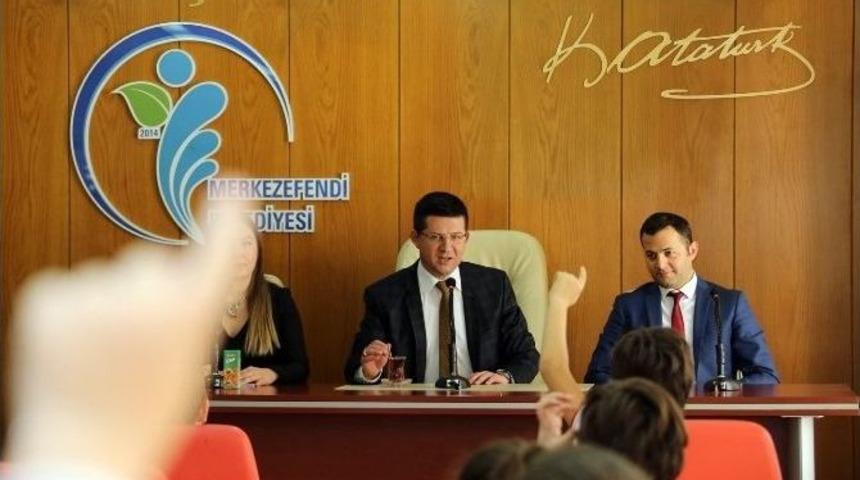 Başkan Subaşıoğlu &Ouml;ğrencilerin Sorularını Yanıtladı