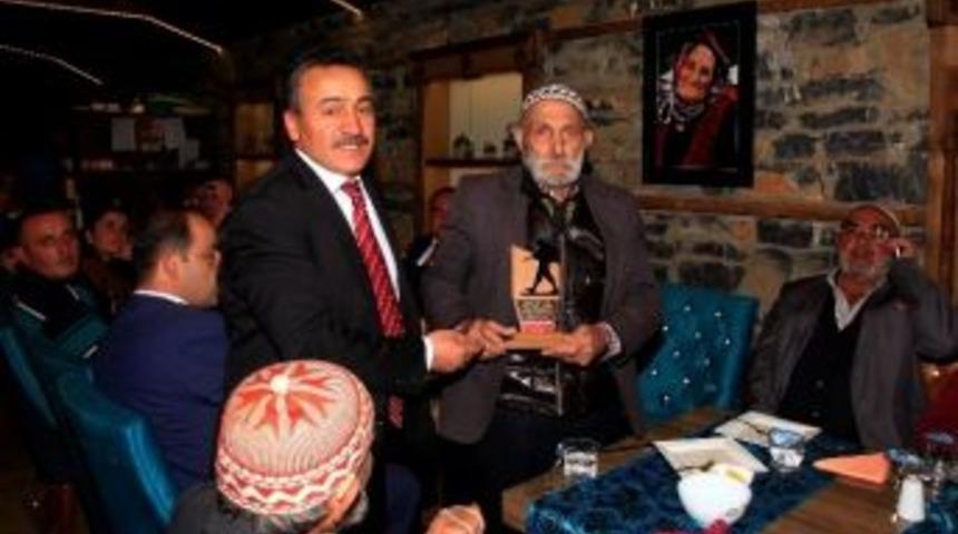 Başkan Tutal, Şehit Aileleri Ve Gaziler İle Buluştu