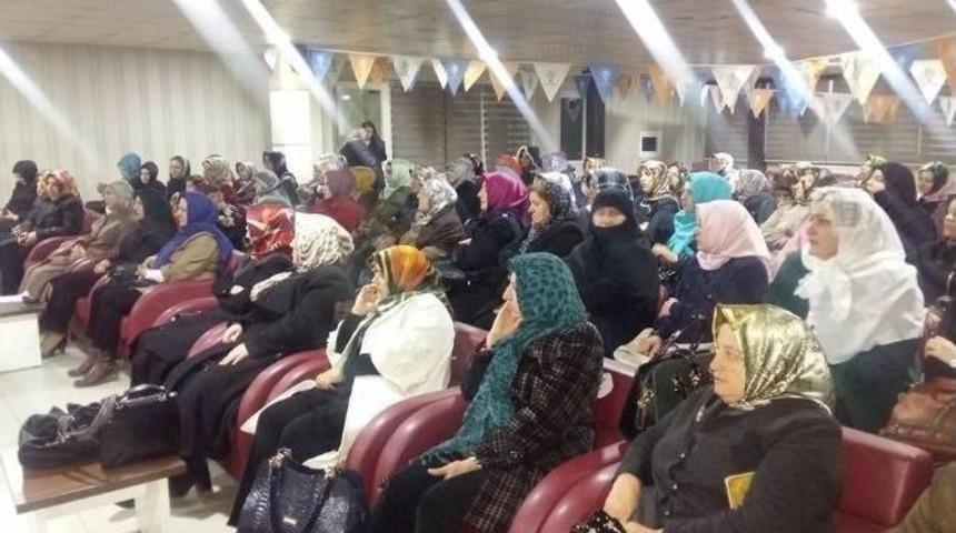 Ak Parti Van Kadın Kolları &Ccedil;anakkale Şehitlerini Andı