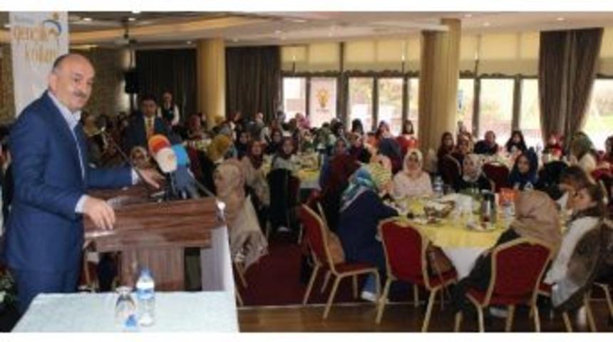 M&uuml;ezzinoğlu&rsquo;ndan Gen&ccedil;lere, "m&uuml;cadeleci Olun" Tavsiyesi