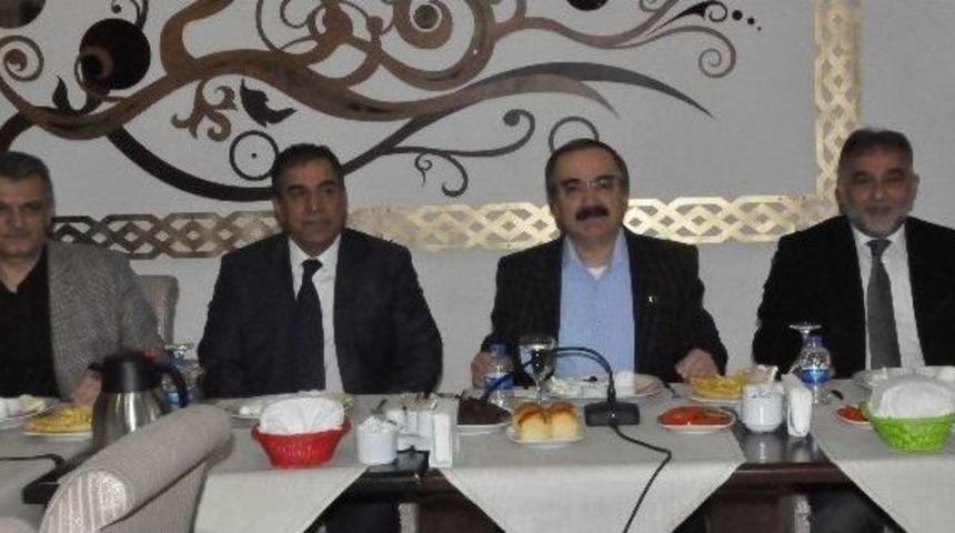 Göç Eden Türkmenler Kahvaltıda Biraraya Geldi