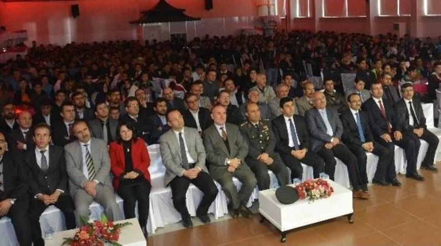 &Ccedil;umra&rsquo;da İstiklal Marşının Kabul&uuml; Ve &Ccedil;anakkale Zaferi Kutlandı
