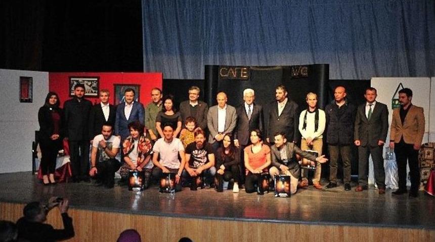 Karaman&rsquo;da &ldquo;sahte Cennette&rsquo;ki Sessiz &Ccedil;ığlık&rdquo; İsimli Tiyatro Oyunu