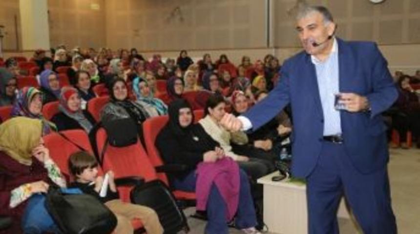 Aile Okulu Eğitimlerini S&uuml;rd&uuml;r&uuml;yor