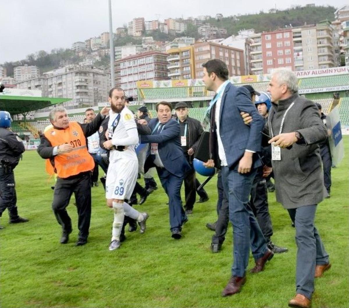 Giresunspor - Kayseri Erciyesspor Ma&ccedil;ı Sonrası Olaylar &Ccedil;ıktı