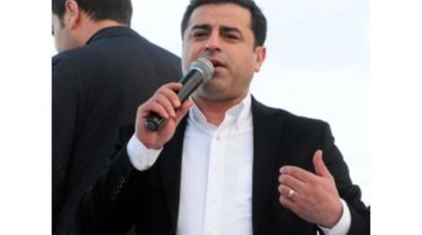 Demirtaş İstiklal Saldırısını Kınadı