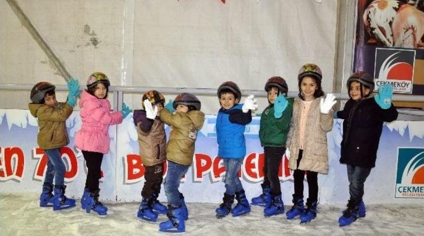 Suriyeli Minikler Buz Pateniyle Tanıştı