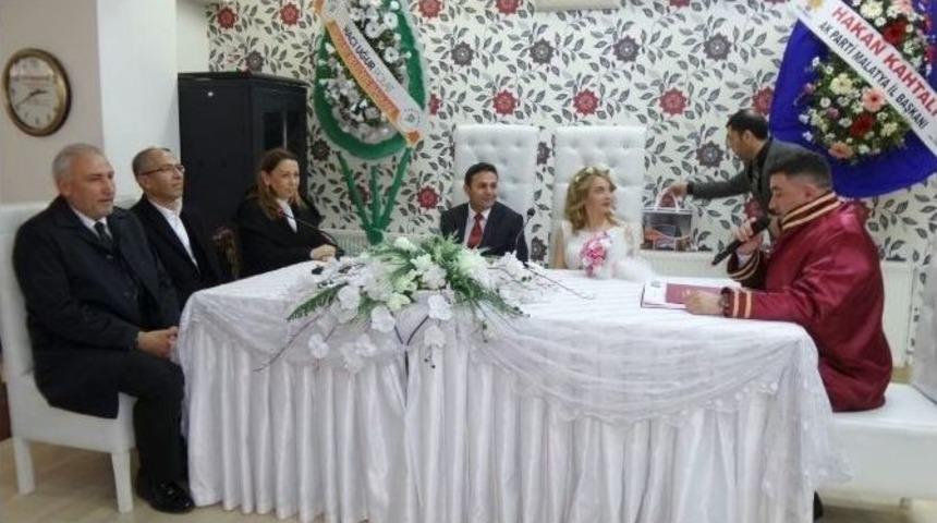 Gazeteci Yılmazkaya&rsquo;nın Mutlu G&uuml;n&uuml;