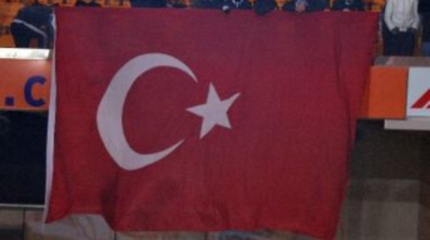 Beşiktaşlı Taraftarlardan Ter&ouml;re Tepki