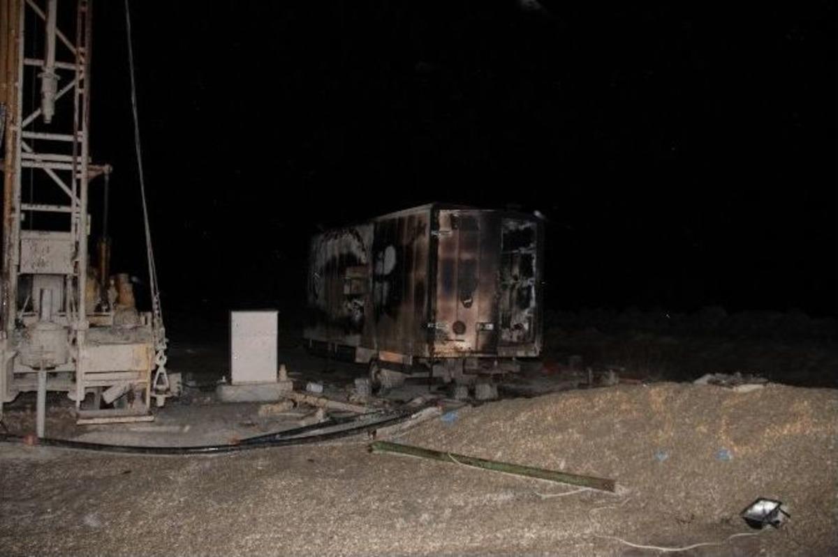 Su Kuyusu İ&ccedil;in Hazırlanan El Yapımı Bomba Patladı: 4 &Ouml;l&uuml;