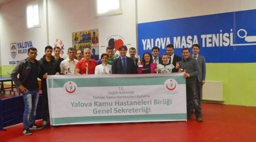 Yalova&rsquo;daki Sağlık &Ccedil;alışanları H&uuml;nerlerini Masa Tenisinde Sergiledi