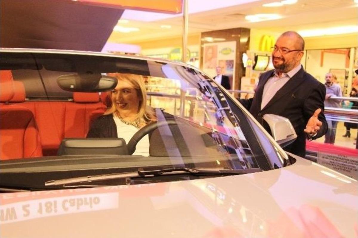 Otomobil Kazandığını Kadir &Ccedil;&ouml;pdemir&rsquo;den &Ouml;ğrendi