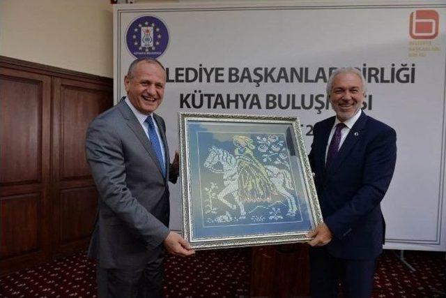 Belediye Başkanları Kütahya’da Buluştu