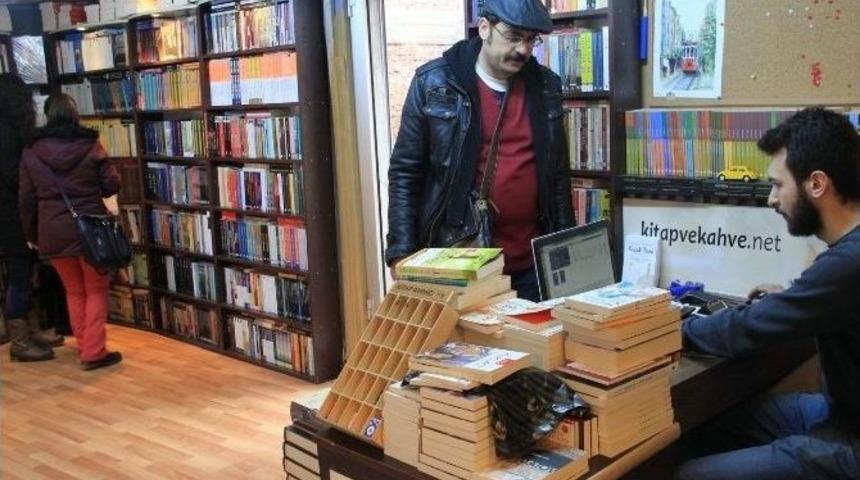 K&uuml;tahya&rsquo;da 10 Bin Kişi Kitap Kiraladı
