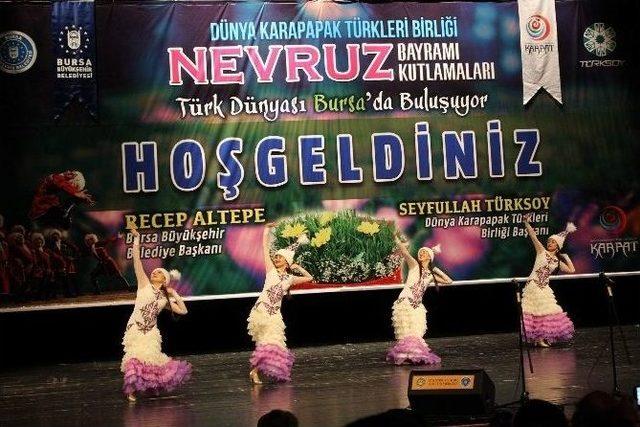 Dünya Türkleri Bursa’da Teröre Karşı Birleşti