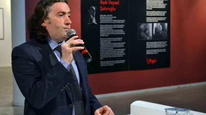 Aşık Veysel&rsquo;in Bilinmeyen Fotoğrafları Sergilendi
