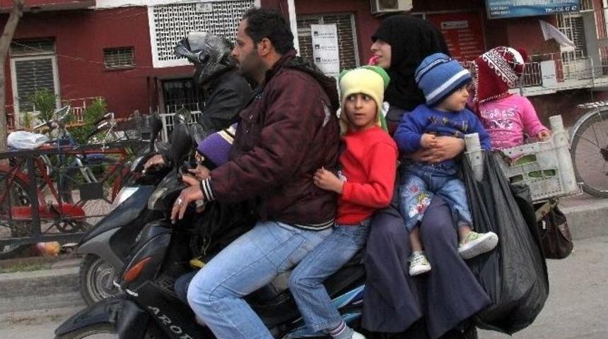 Motosiklette Tehlikeli Yolculuk