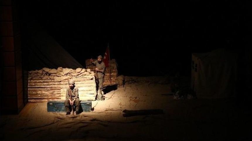 "&ccedil;anakkale Mahşeri" Sahnelendi