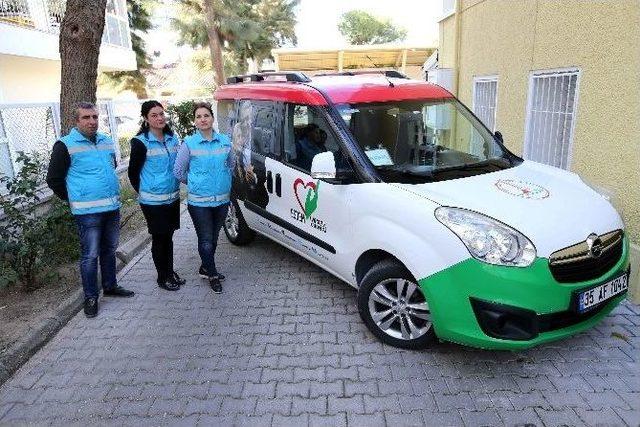 Yaşlı Ve Hastalar Güvenli Ellerde 1
