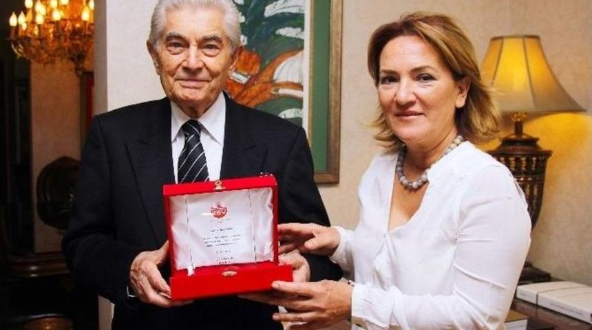 Tev&rsquo;den &Ouml;zkardeş&rsquo;e Teşekk&uuml;r