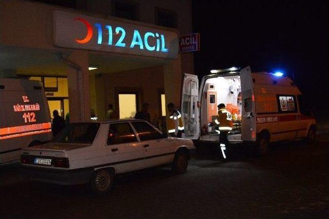 Otomobil İle Kamyonet Kafa Kafaya Çarpıştı: 1 Ölü 1