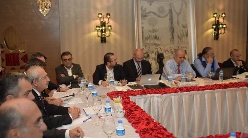 Kılı&ccedil;daroğlu &rsquo;orta Doğu Ve Suriye&rsquo; Konulu Programa Katıldı