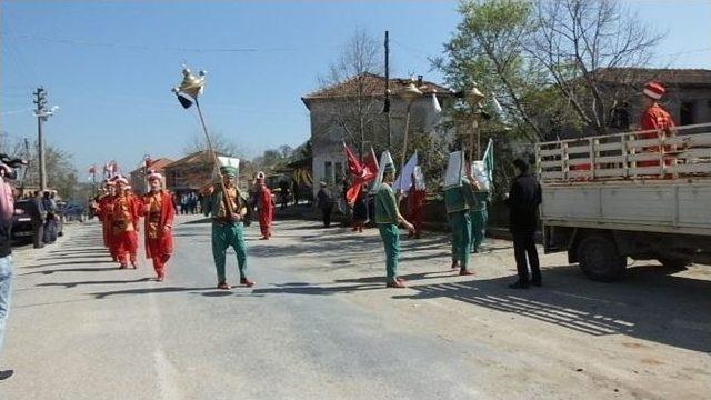 Öğrencilerden Oluşan Mehter Takımı Köyde Konser Verdi