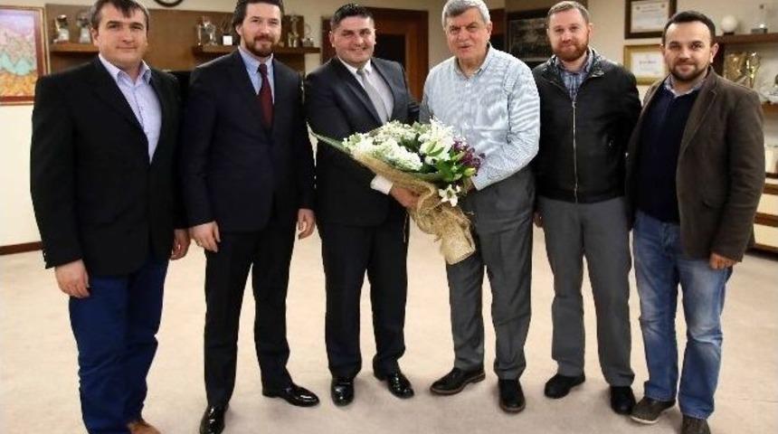 Başkan Karaosmanoğlu, &ldquo;derneklerimiz Birliğimizin Simgesidir&rdquo;
