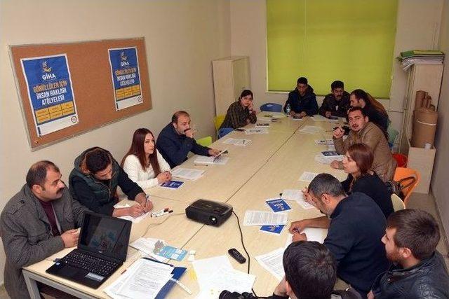 Çatak’ta ‘gönüller İçin İnsan Hakları Atölyesi’ Semineri