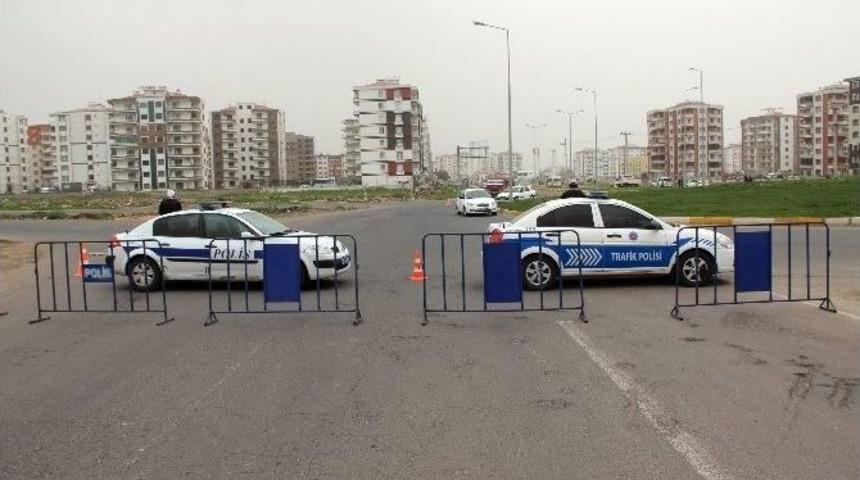 Diyarbakır Polisi Nevruz Teyakkuzuna Ge&ccedil;ti