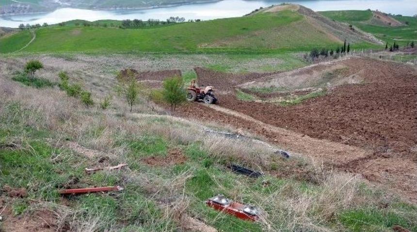 Kahta&rsquo;da Trakt&ouml;r Devrildi: 1 &Ouml;l&uuml;