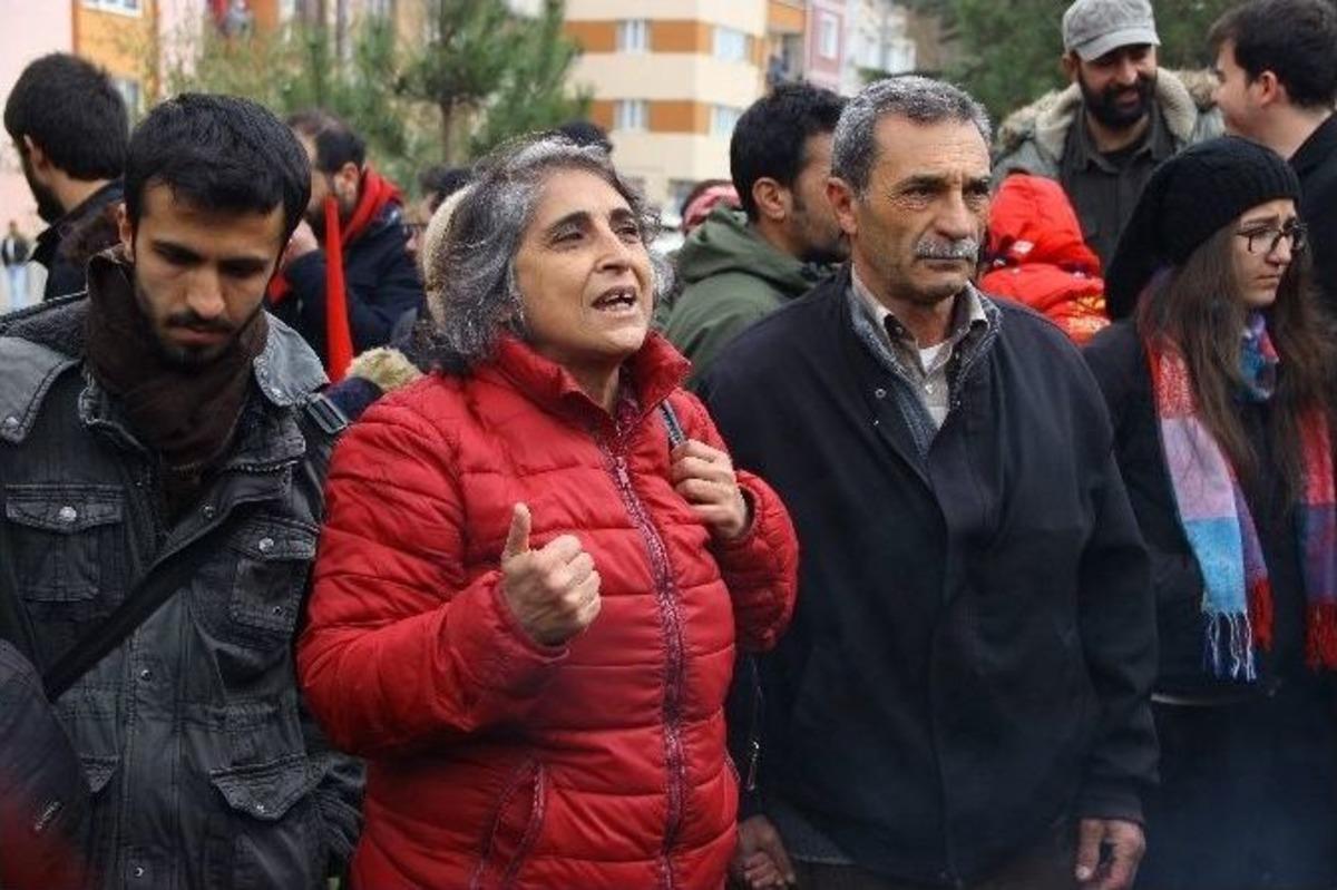 Eskişehir&rsquo;de Havlu Ve Kağıtlarla Nevruz Ateşi