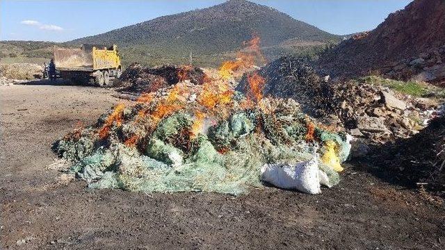 Jandarmanın Gölden Topladığı Yasak Ağ İmha Edildi