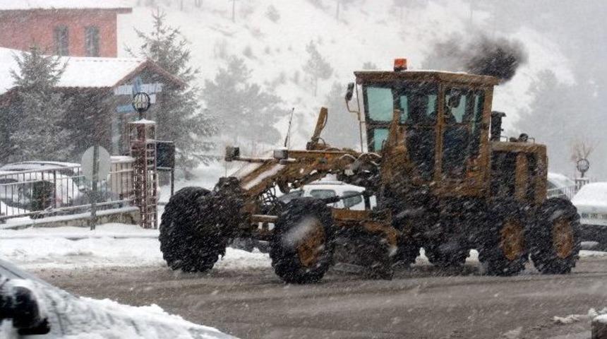 Paland&ouml;ken&rsquo;de Kar Ve Tipi Hayatı Fel&ccedil; Etti