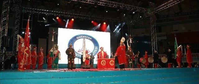 Şahinbey’in Şehitleri Anma Gecesine Binlerce Kişi Katıldı