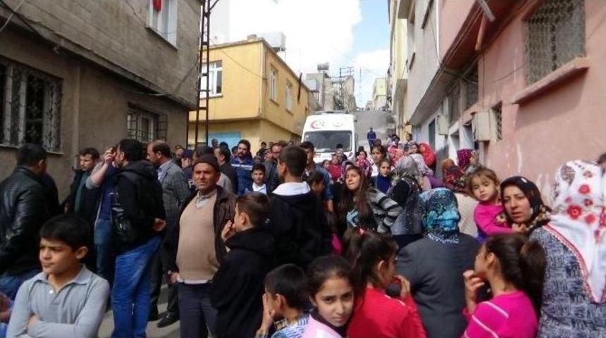 Babaanne İle Torunu Sobadan Zehirlenerek Hayatını Kaybetti