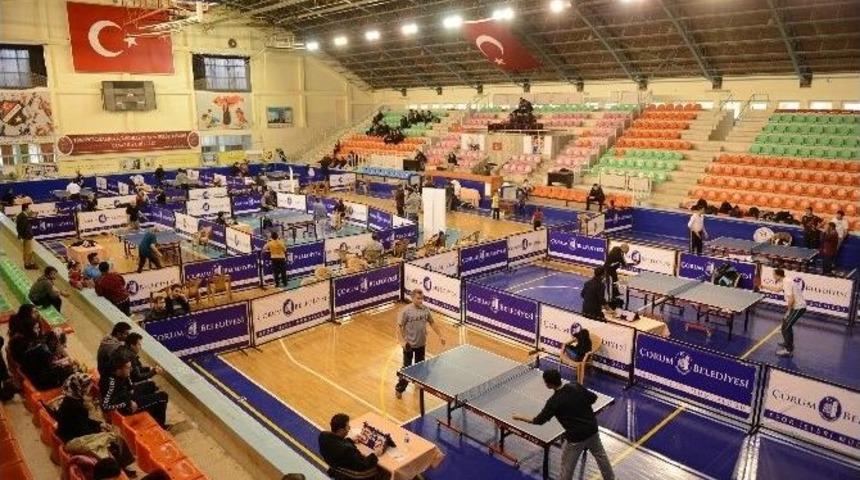 Başkan K&uuml;lc&uuml; Masa Tenisi M&uuml;sabakalarını İzledi