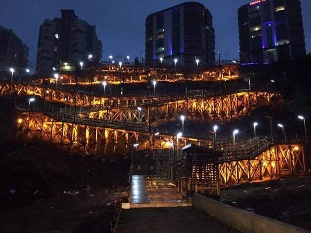 ’ahşap Yürüyüş Yolu’ İlgi Çekiyor