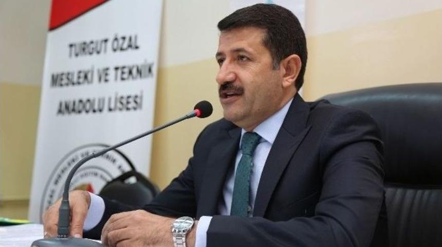 Başkan Mehmet Ekinci, &Ouml;ğrencilere Tecr&uuml;belerini Aktardı