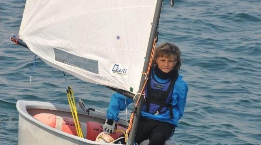 Urla&rsquo;da &Ccedil;anakkale Zaferi Yelken Yarışları Yapıldı