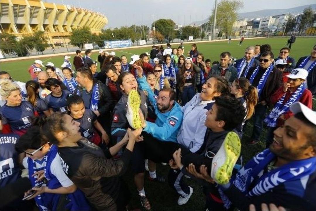 Konak Belediyespor Tarihe Ge&ccedil;ti