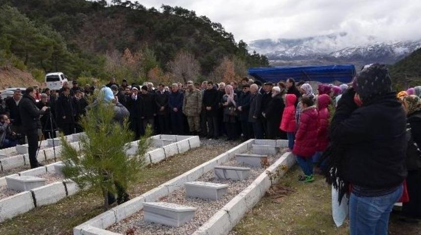 Sivas&rsquo;ta 11 Yıl &Ouml;nce Heyelanda &Ouml;len 15 Vatandaş Anıldı