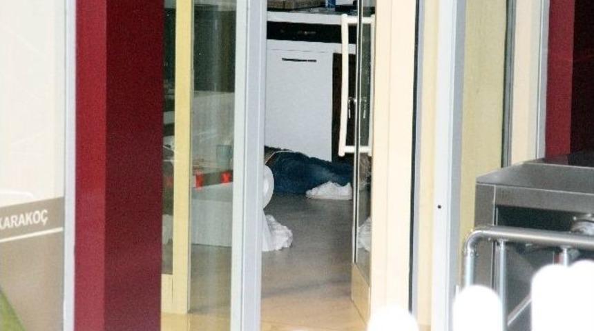 Karab&uuml;k&rsquo;te &Ouml;ğrenci Yurdunda Cinayet