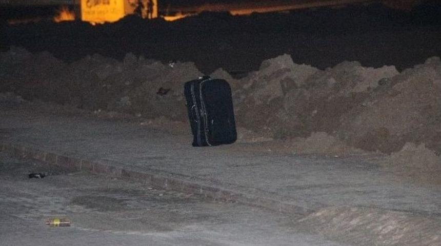 Ş&uuml;pheli Valiz Polisi Alarma Ge&ccedil;irdi