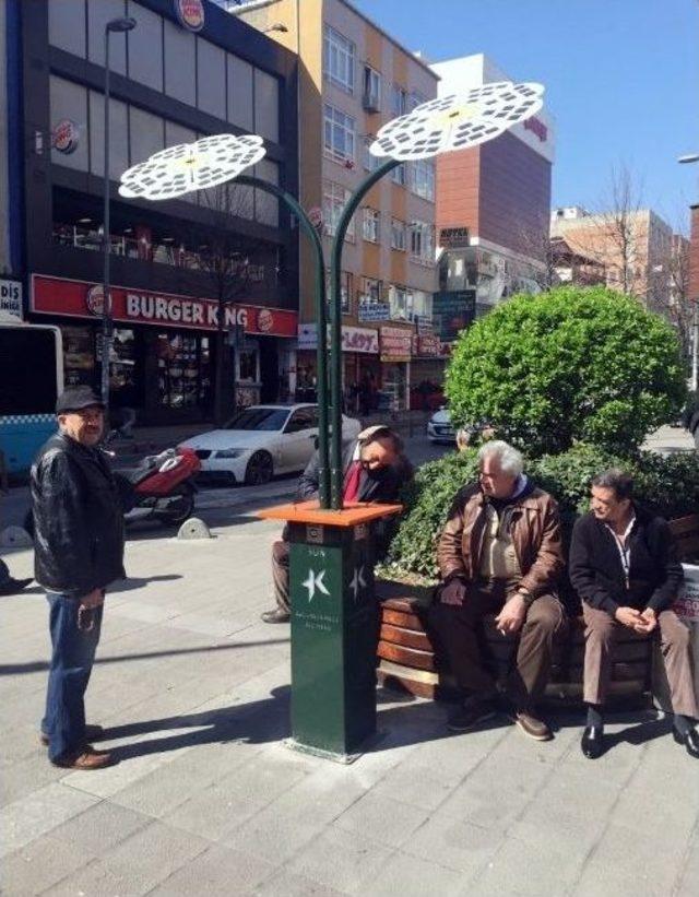 K&uuml;&ccedil;&uuml;k&ccedil;ekmece&rsquo;de G&uuml;neş Enerjili Şarj İmkanı 2